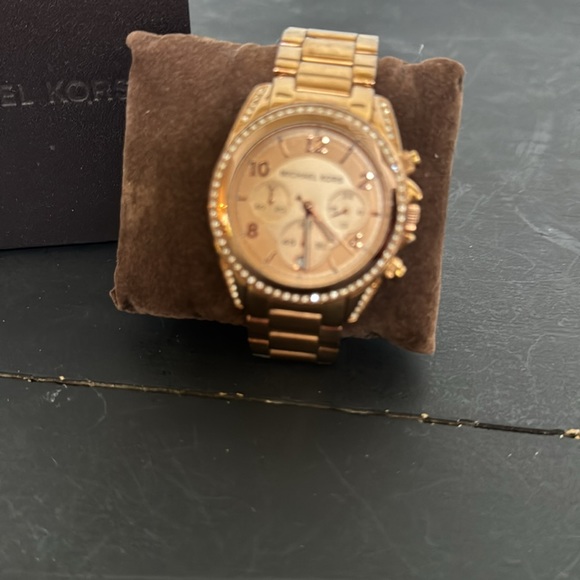 Michael Kors Rose Gold Large Face Crystal Trim Watch - Picture 2 of 11